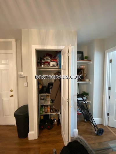 North End 3 Bed, 1 Bath Unit Boston - $4,200