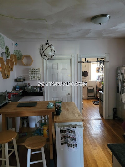 Somerville 4 Beds 2 Baths  Davis Square - $4,800 No Fee